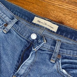 Gap lightwash best girlfriend jean